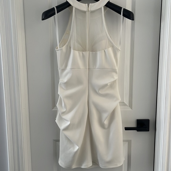 Le Chateau White Dress Size Medium - Picture 2 of 3